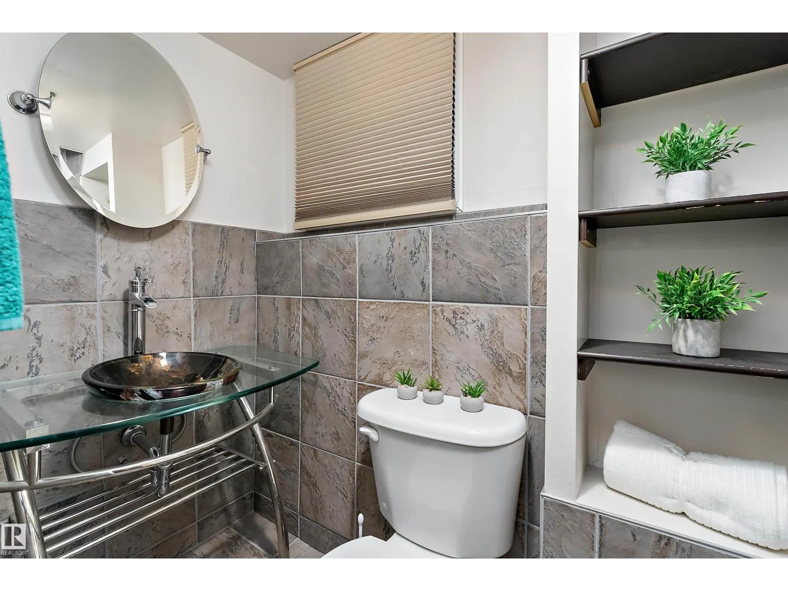 12210 95 ST NW