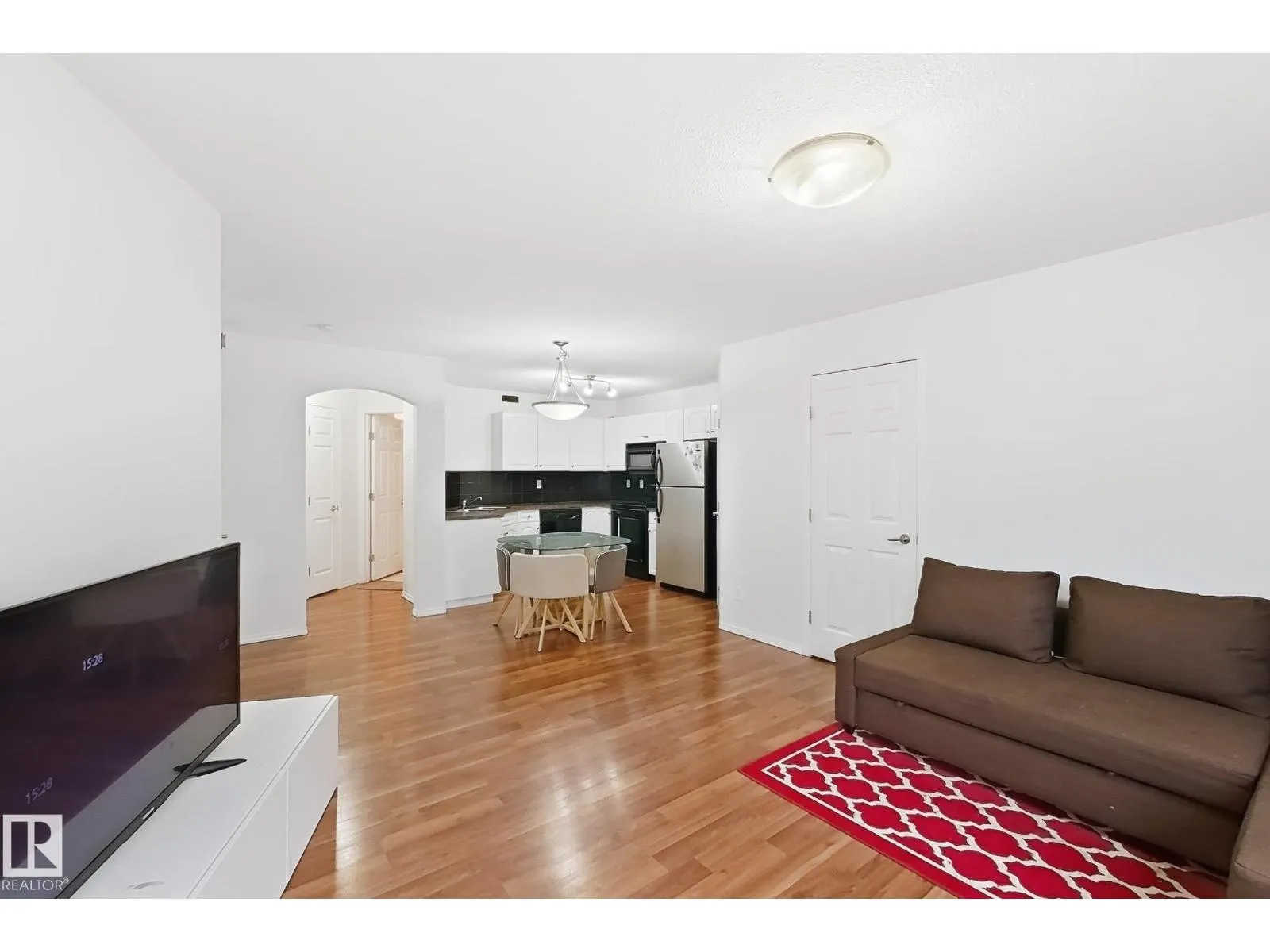 #43 150 EDWARDS DR E SW
