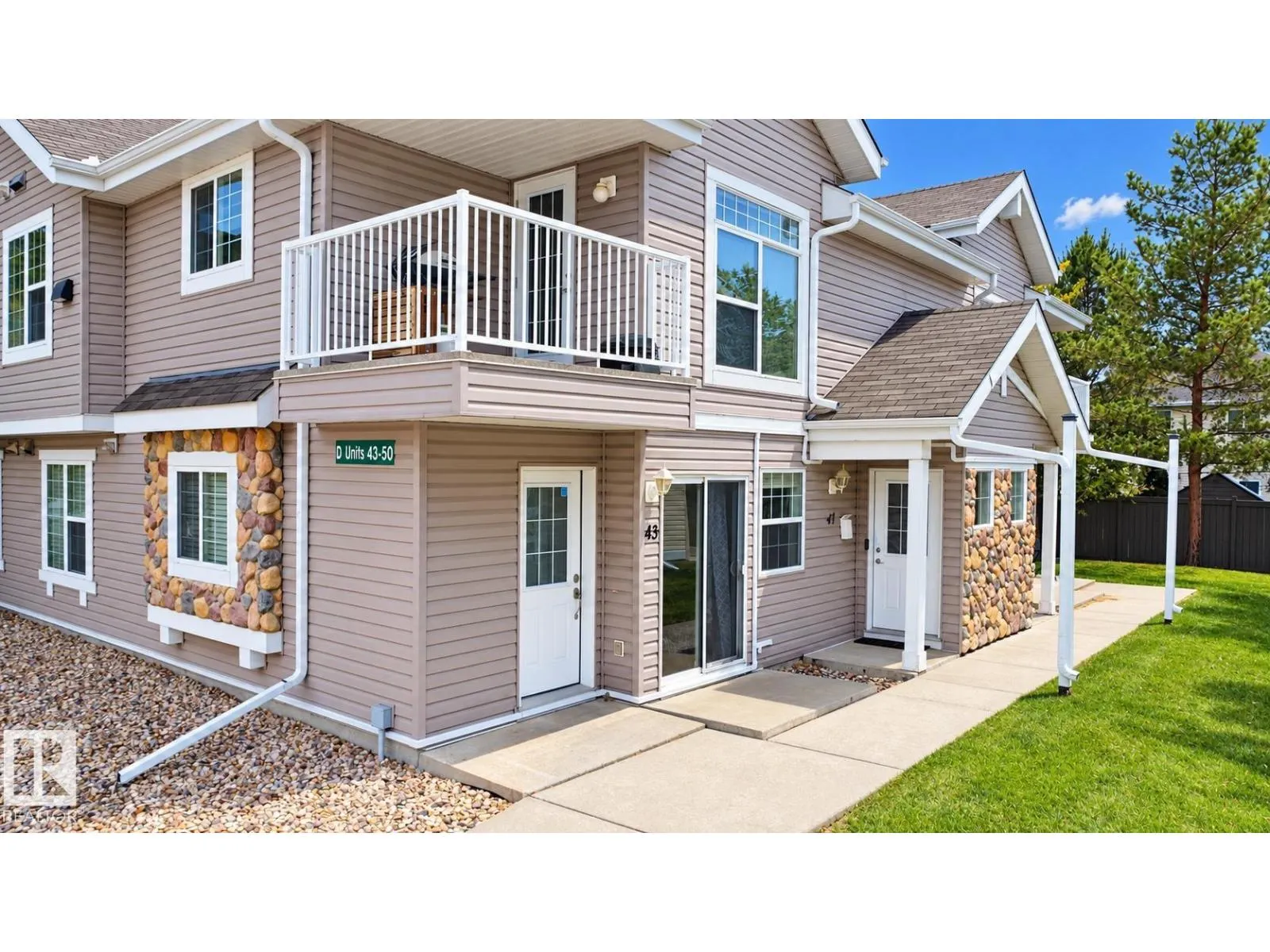 #43 150 EDWARDS DR E SW