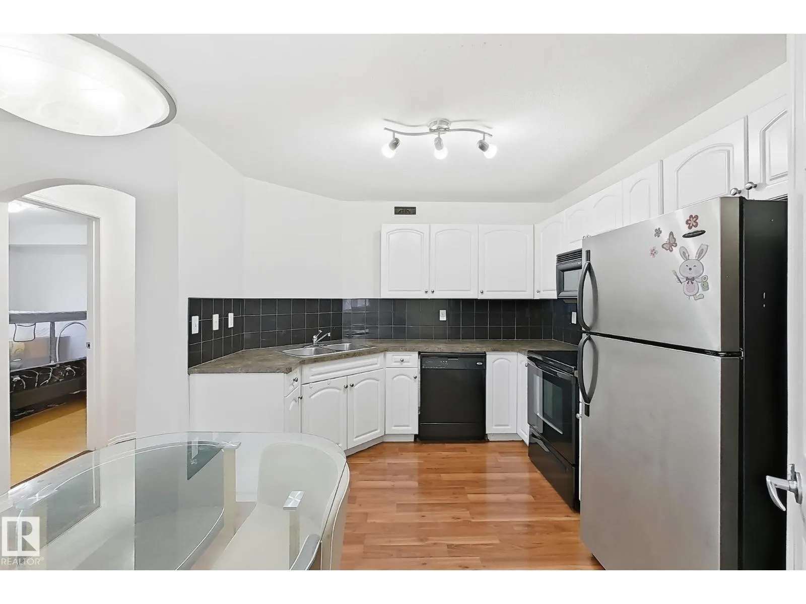 #43 150 EDWARDS DR E SW