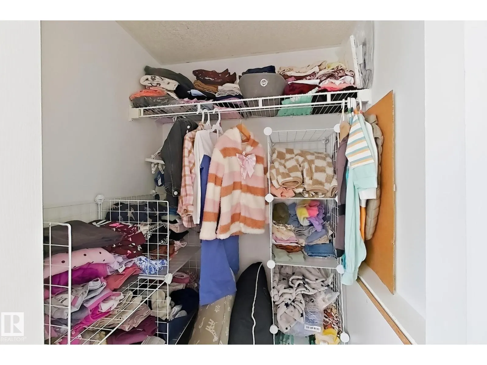 #43 150 EDWARDS DR E SW