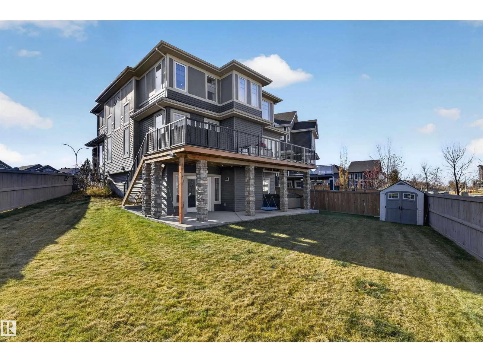 80 AINSLEY WY
