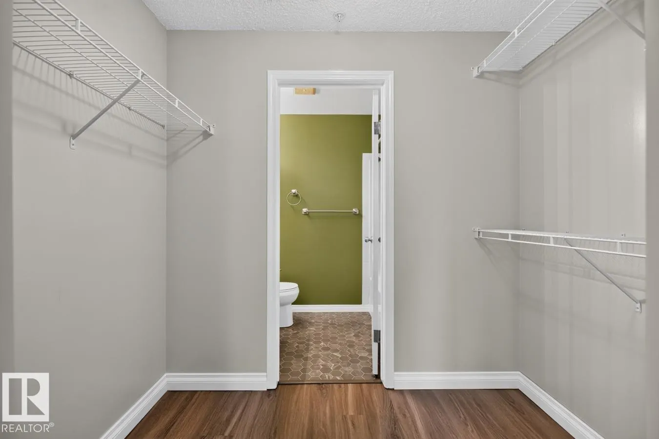 #402 10535 122 ST NW