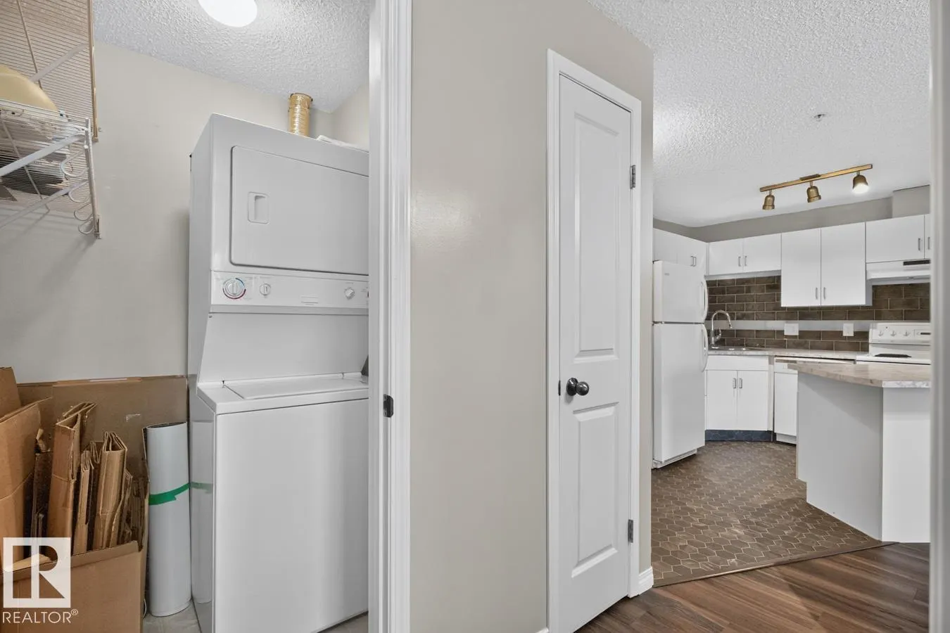 #402 10535 122 ST NW