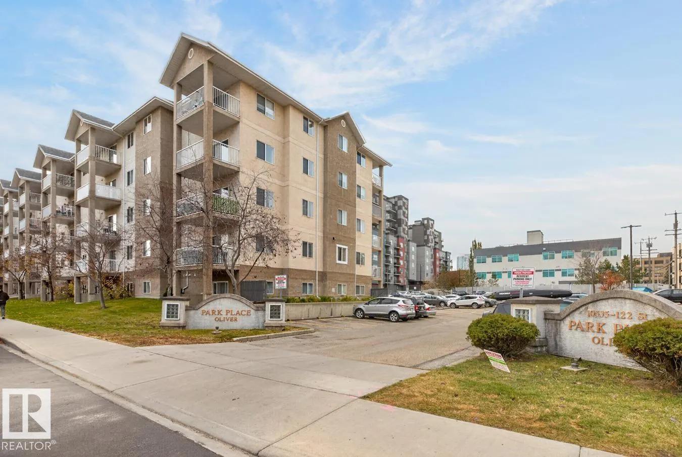#402 10535 122 ST NW