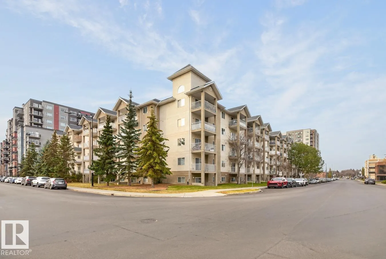 #402 10535 122 ST NW