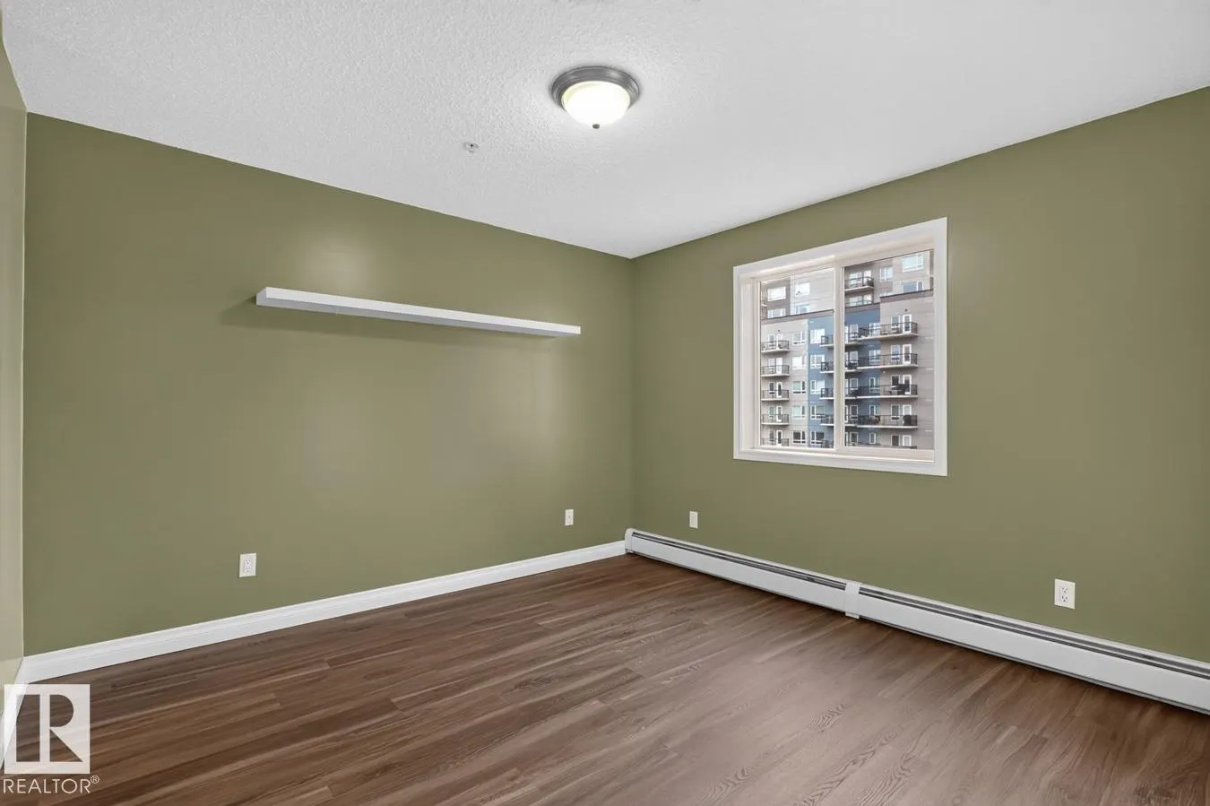 #402 10535 122 ST NW