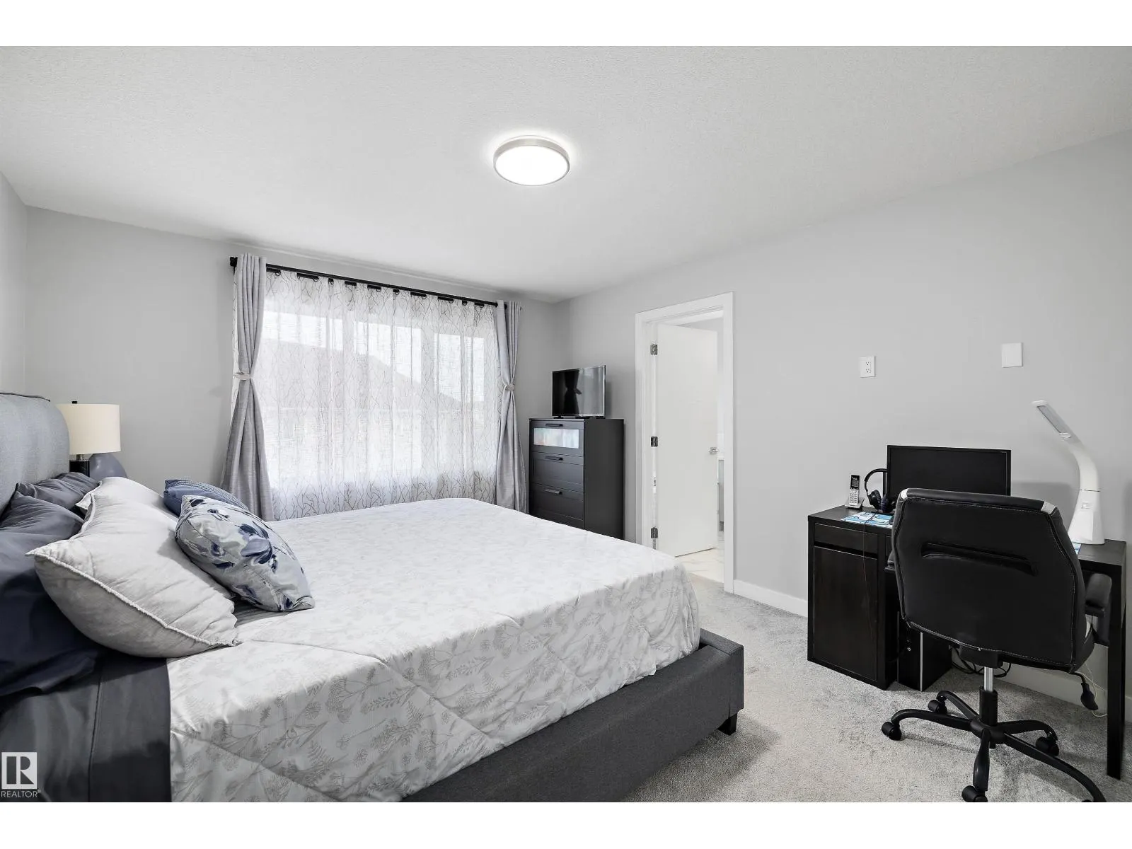 6506 167A AV NW