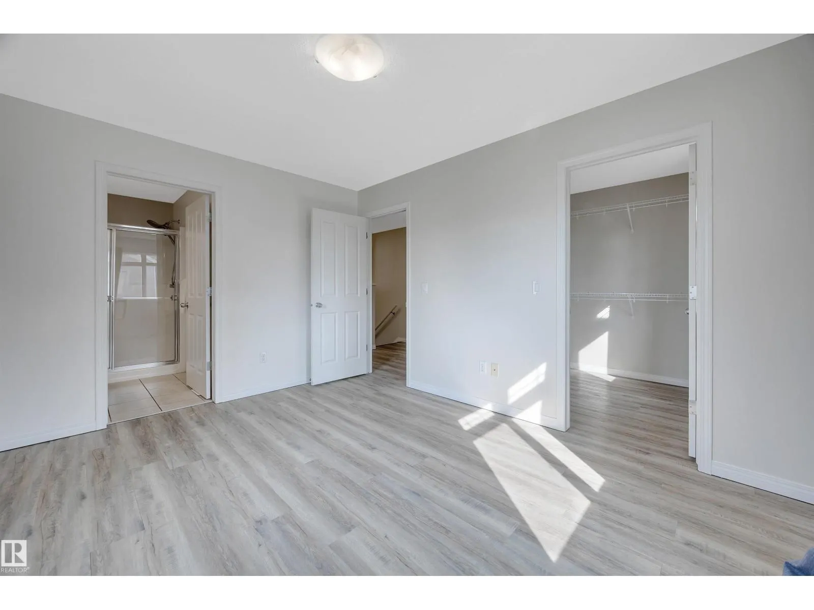 #73 1804 70 ST SW