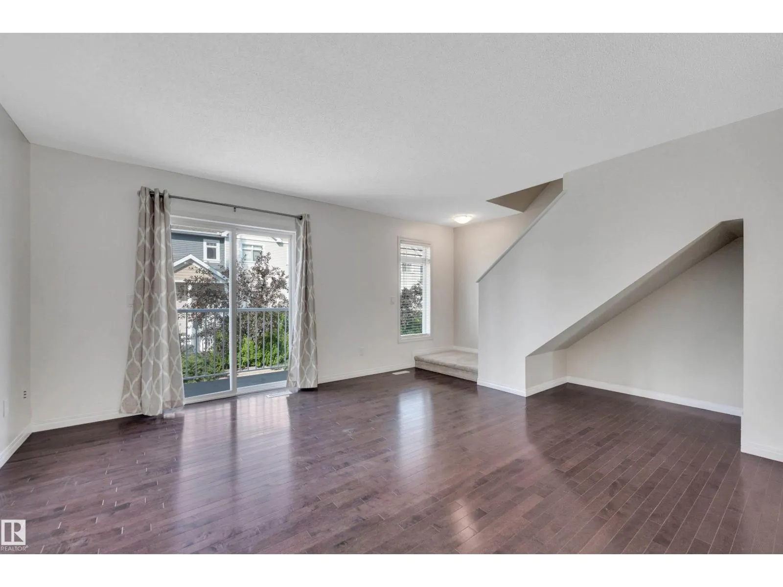 #73 1804 70 ST SW