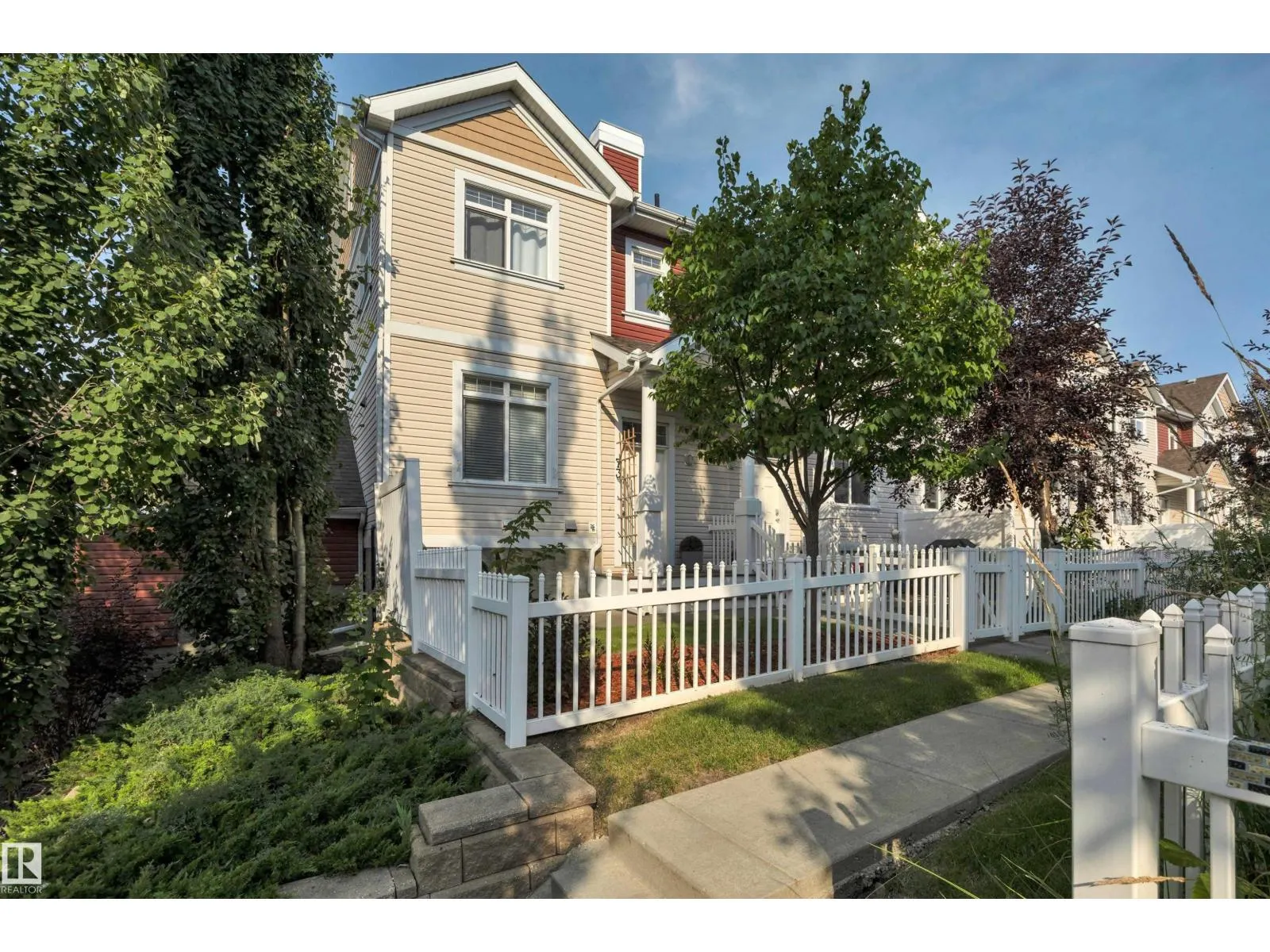 #73 1804 70 ST SW