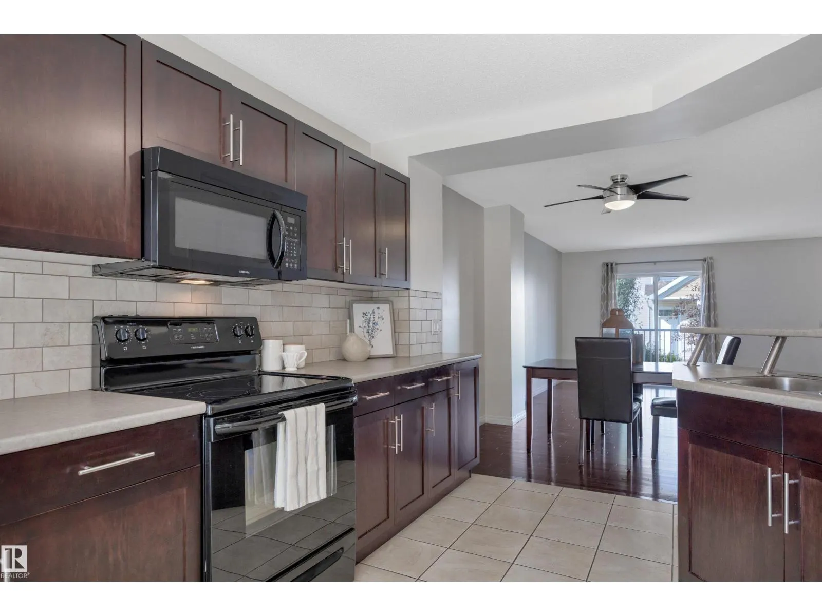 #73 1804 70 ST SW