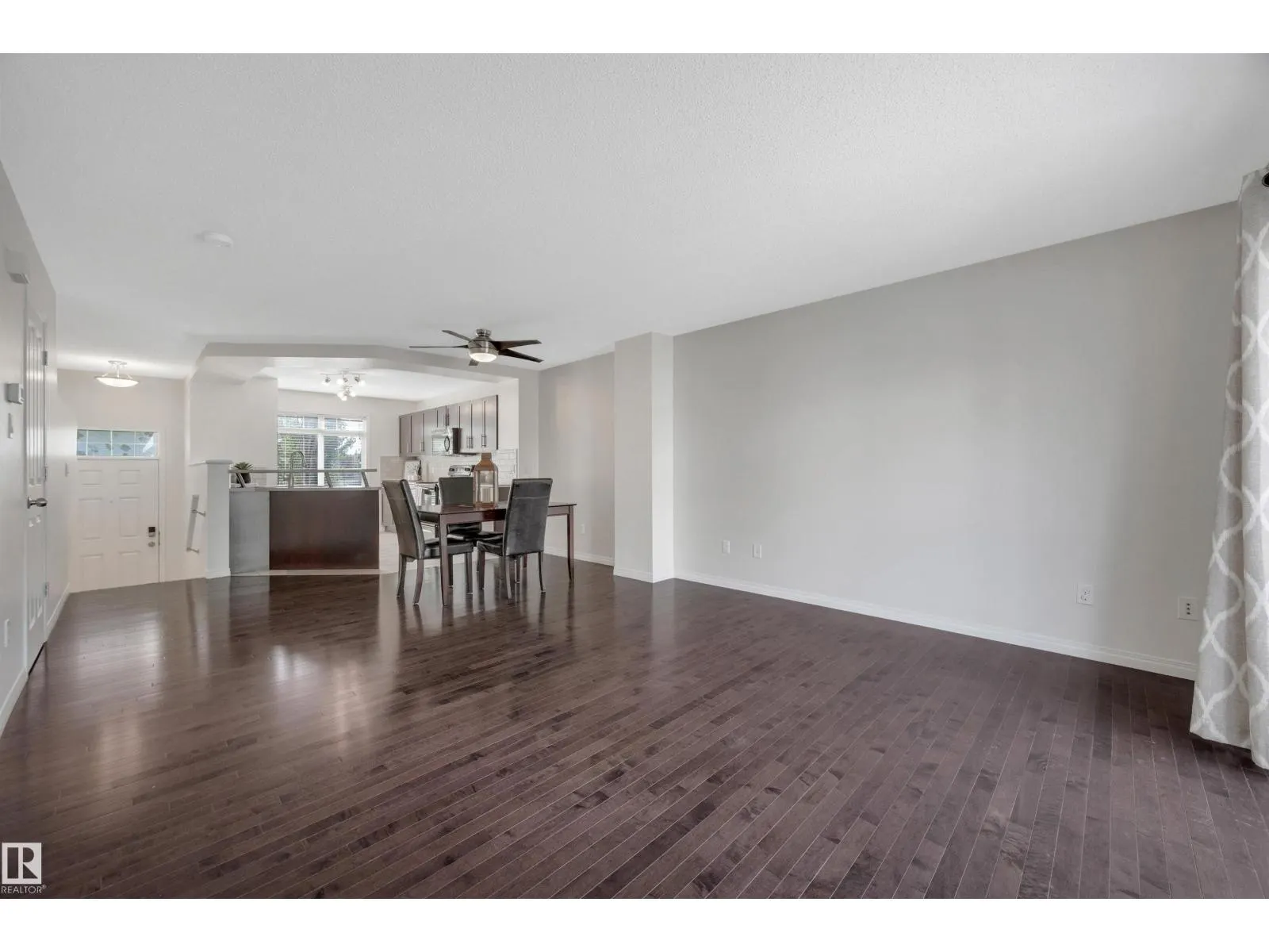#73 1804 70 ST SW
