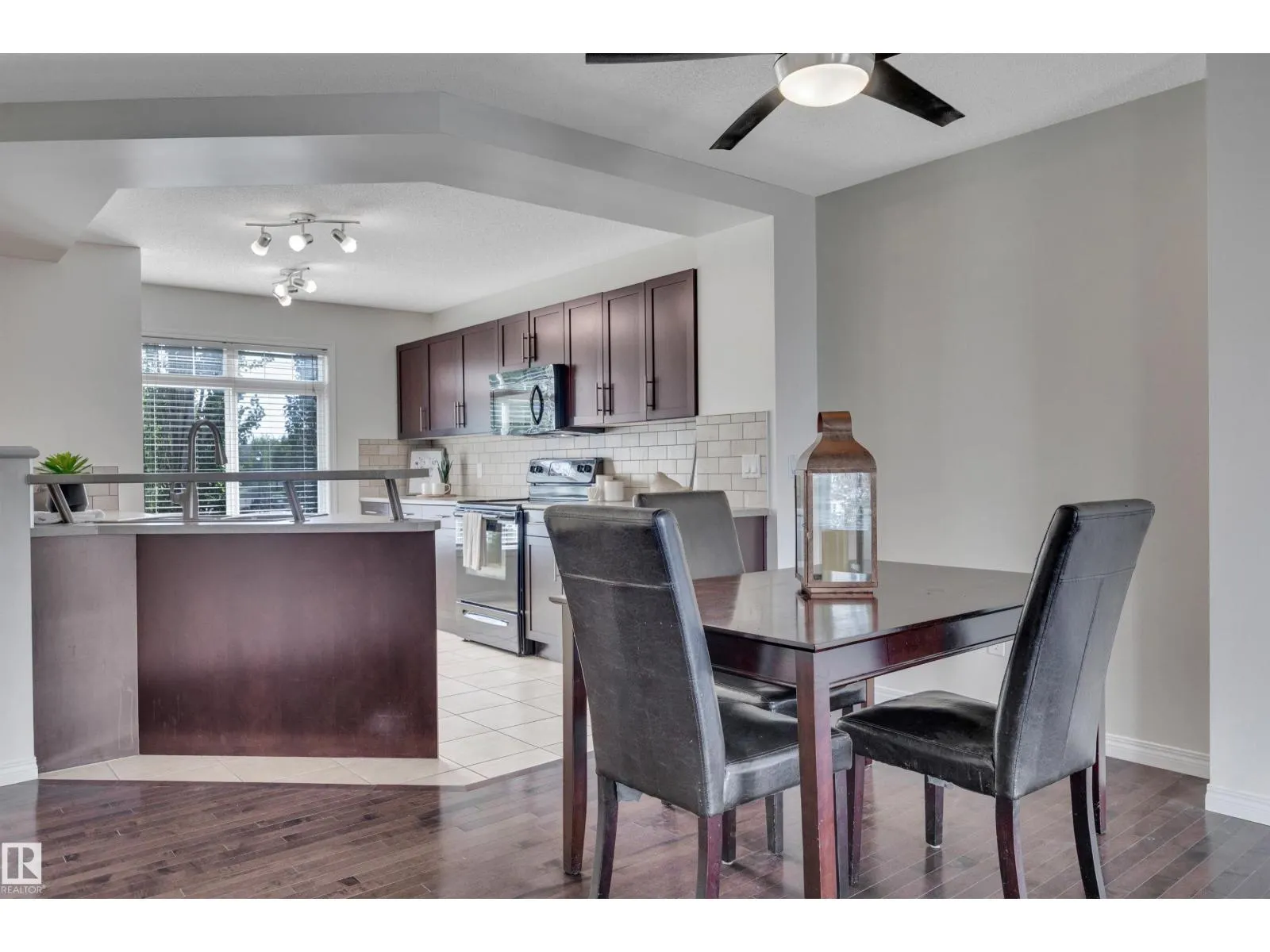 #73 1804 70 ST SW