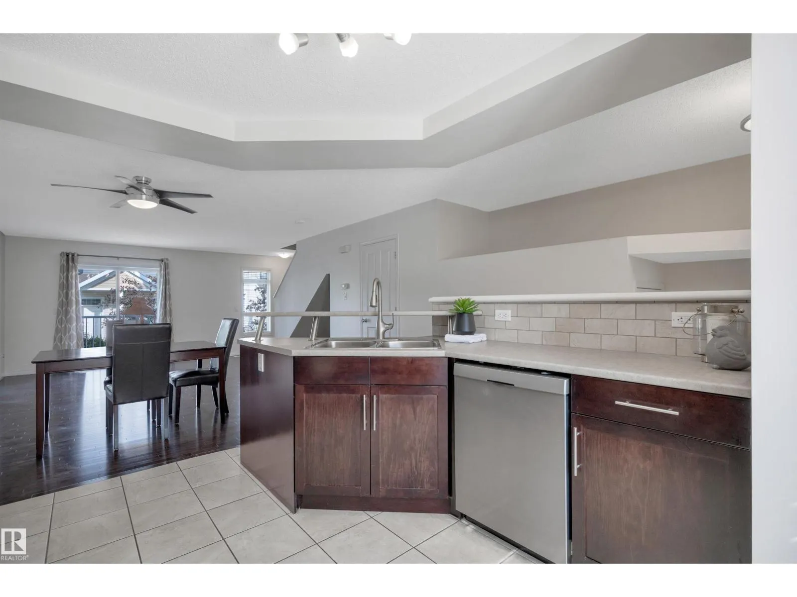 #73 1804 70 ST SW
