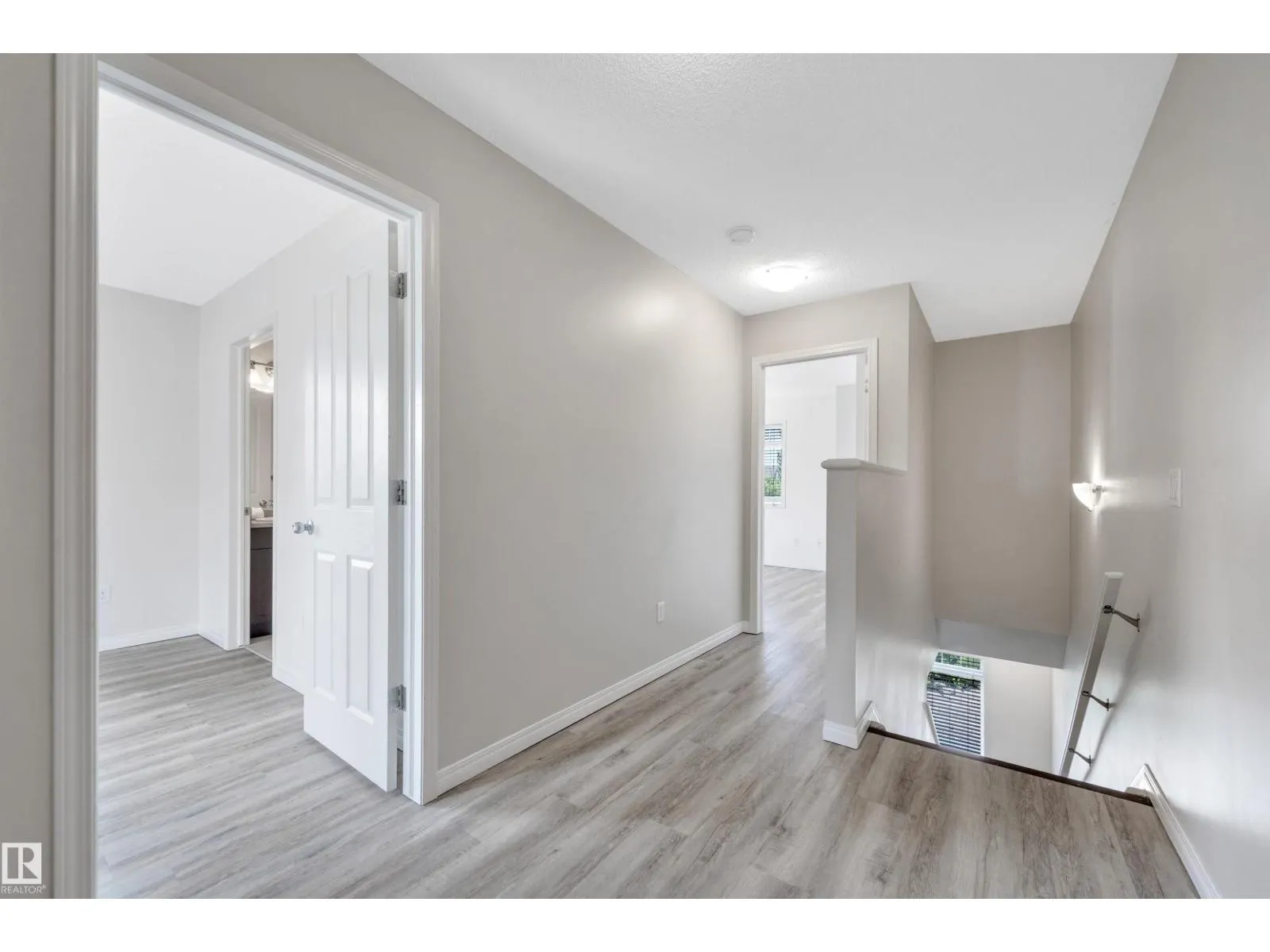 #73 1804 70 ST SW