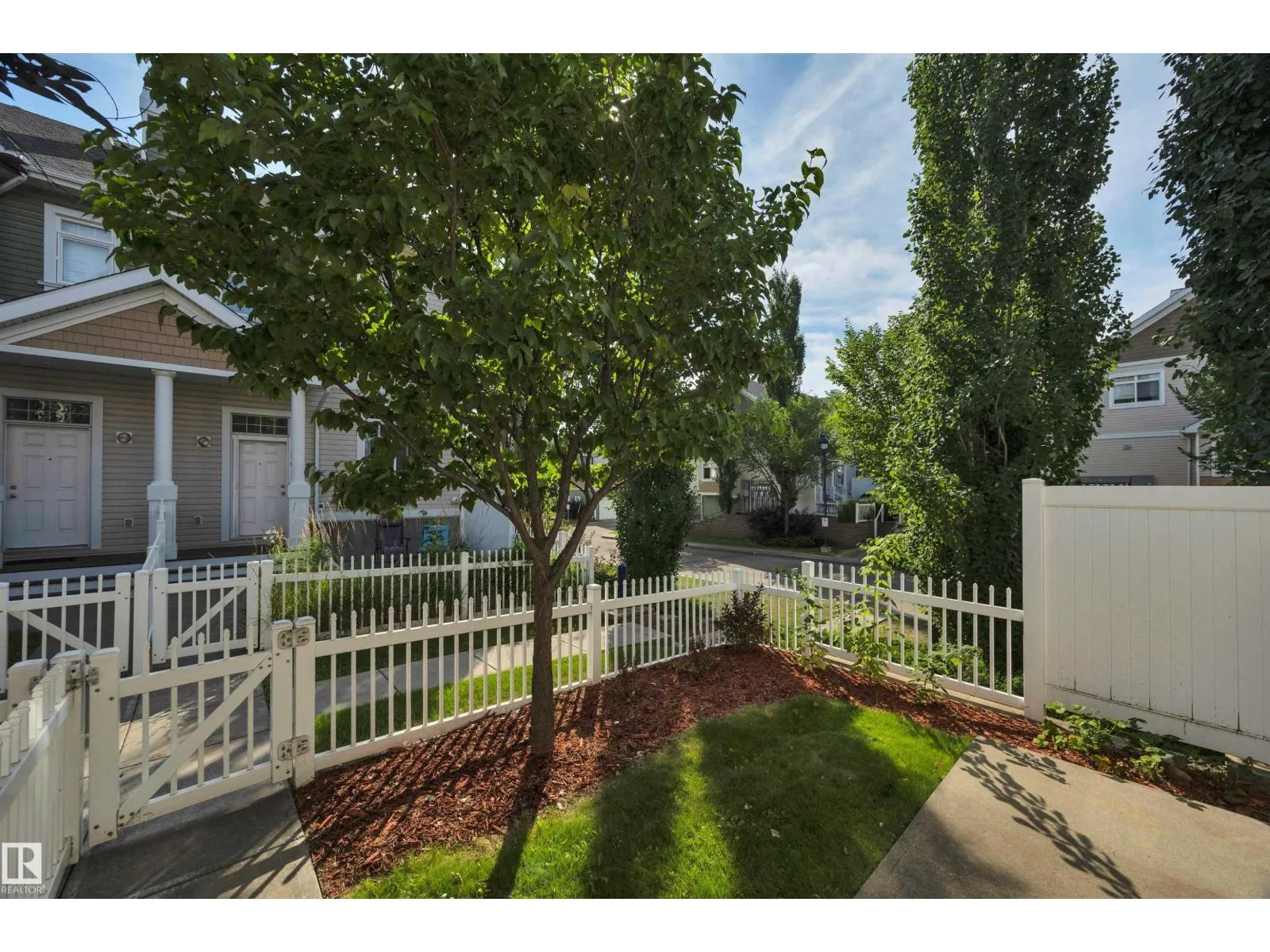 #73 1804 70 ST SW