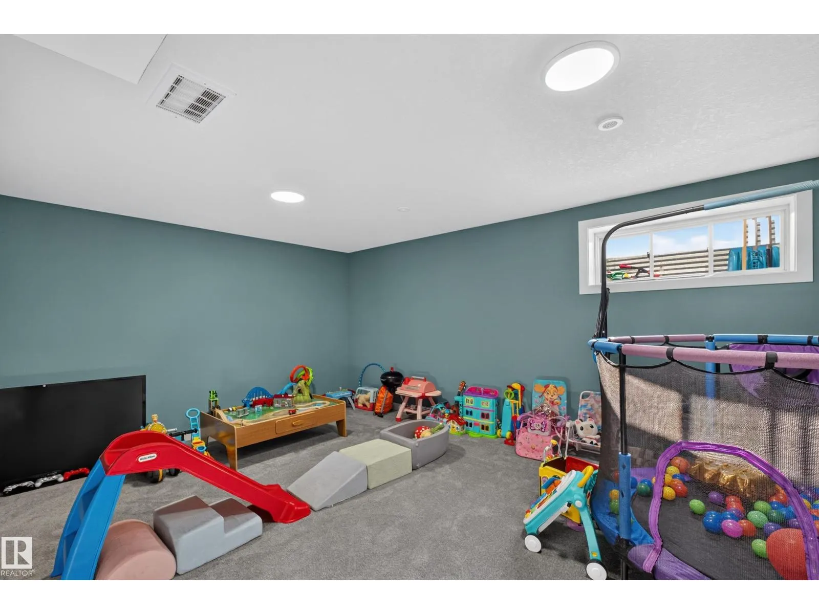 12255 167A AV NW
