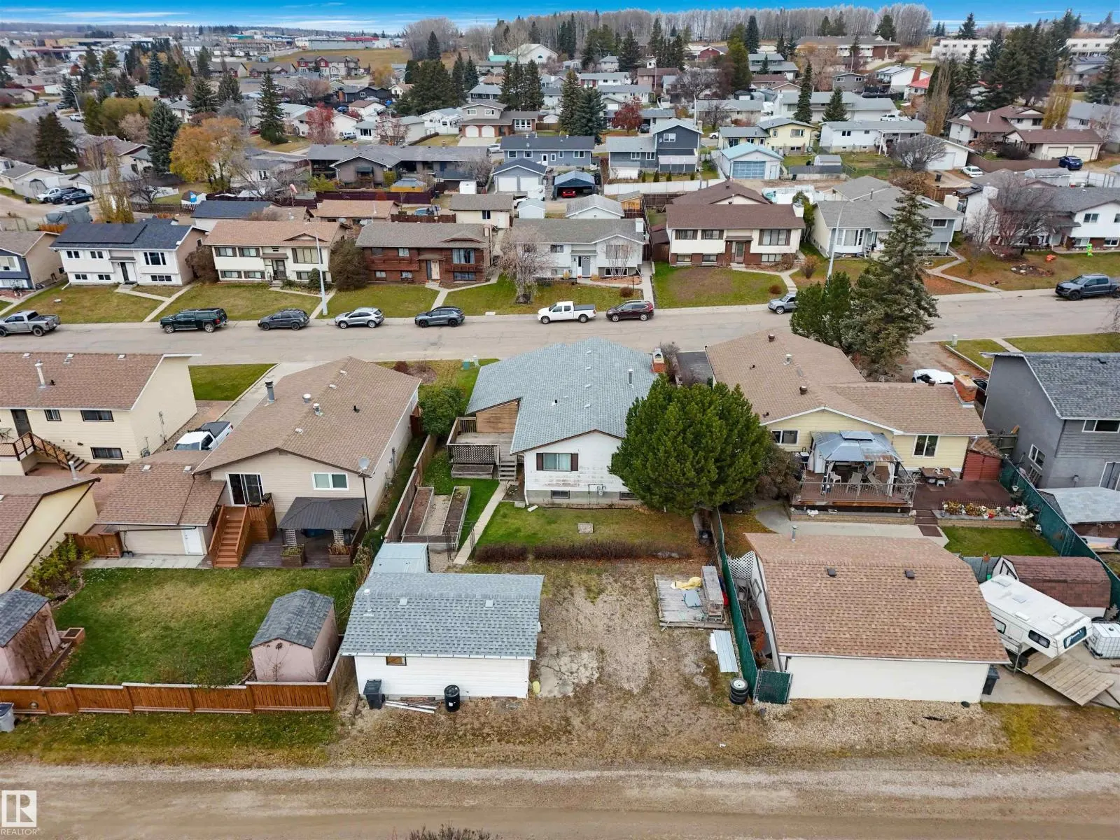 5223 44 AVE