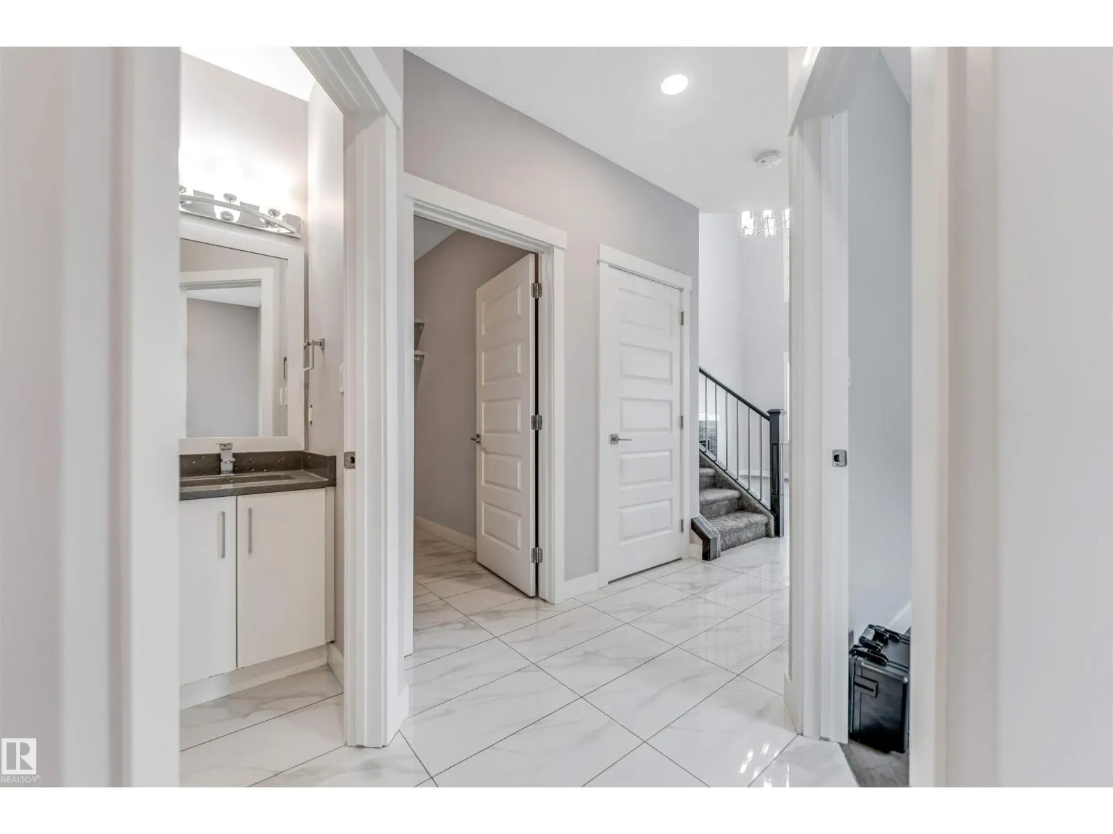 4816 37 ST