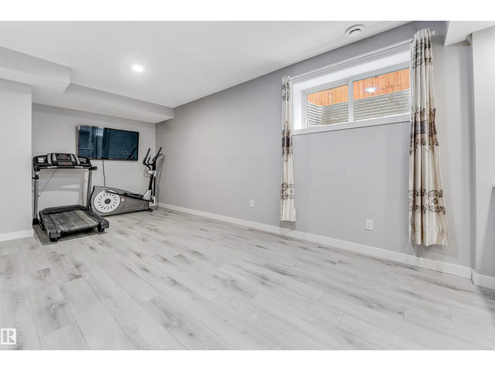 4816 37 ST