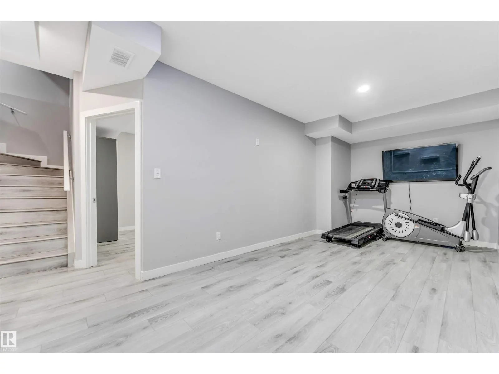 4816 37 ST