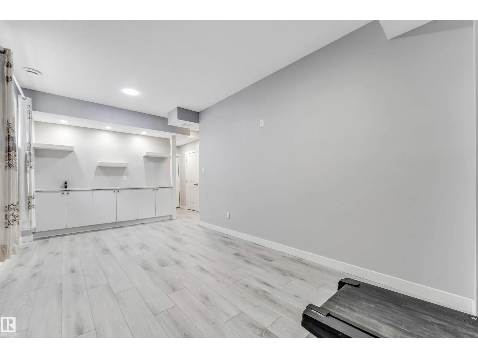 4816 37 ST