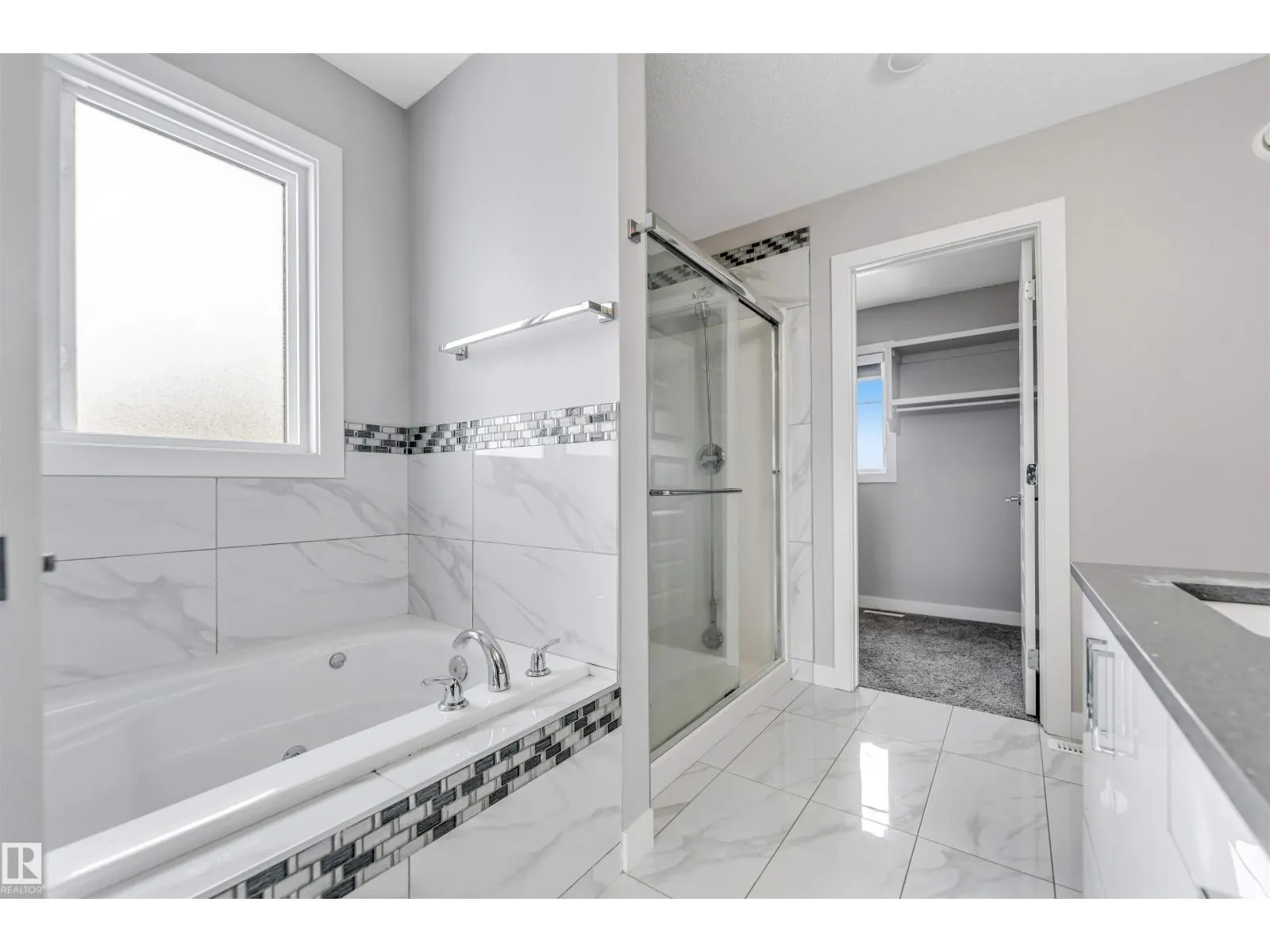 4816 37 ST