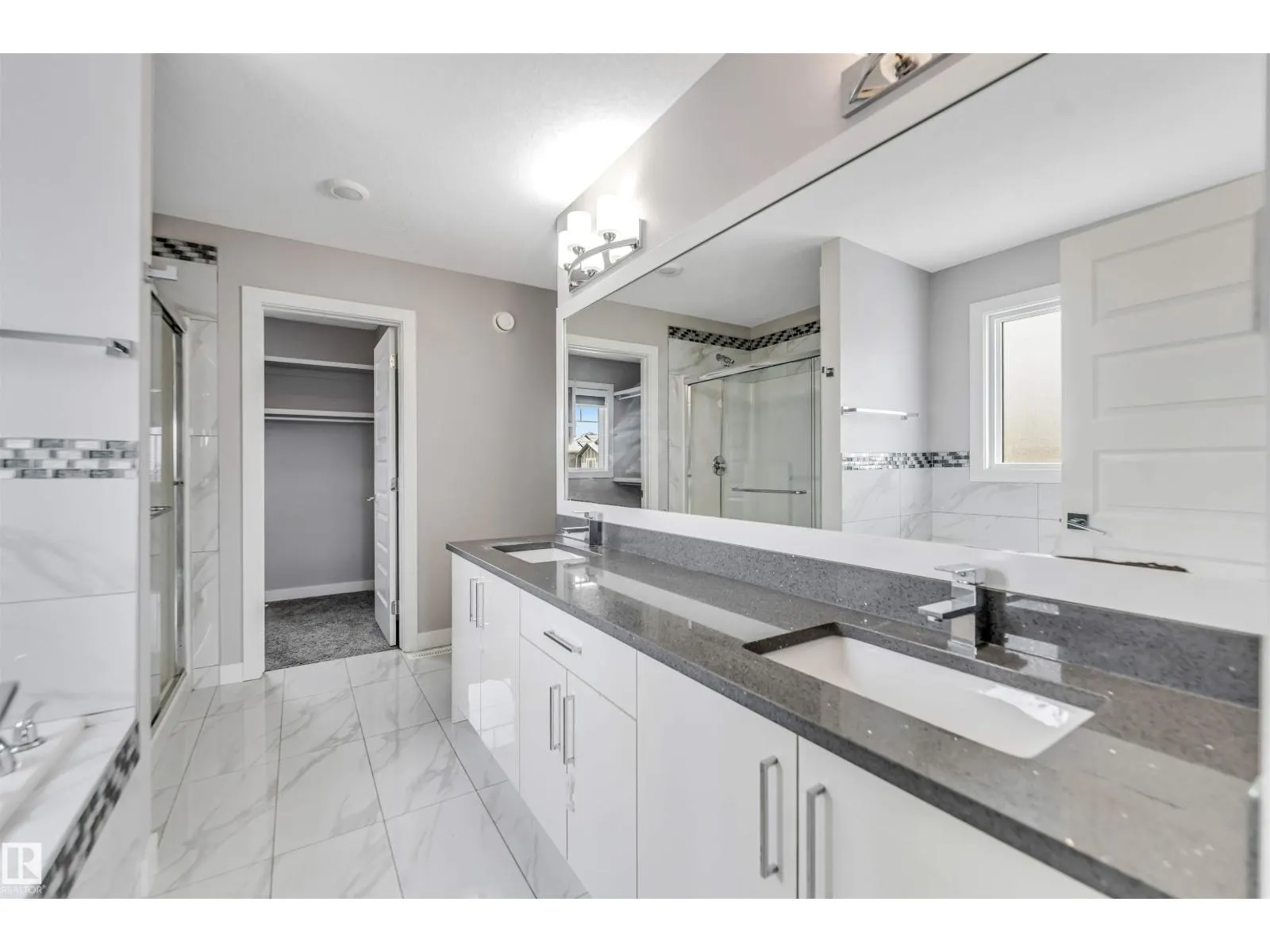 4816 37 ST
