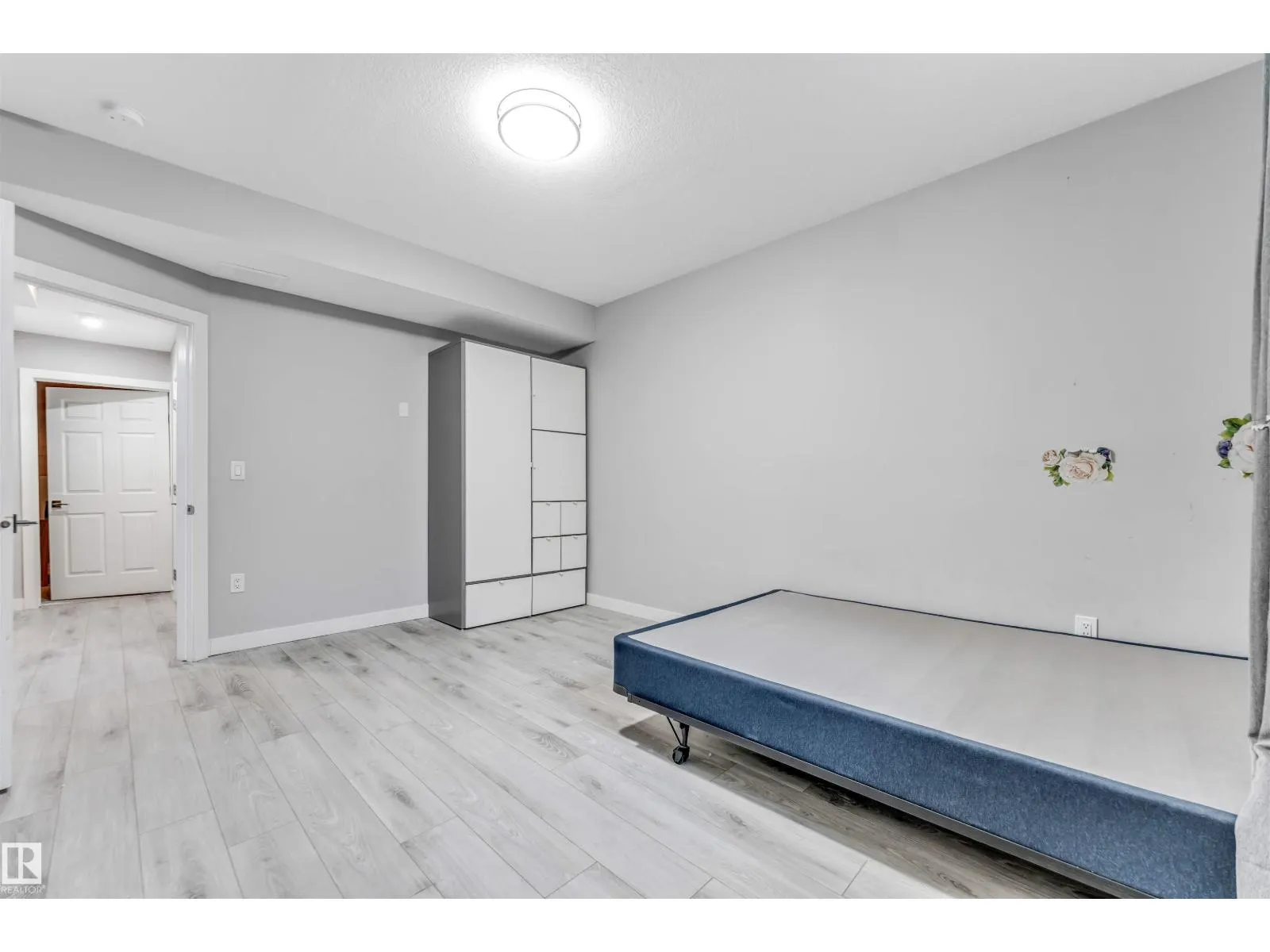 4816 37 ST