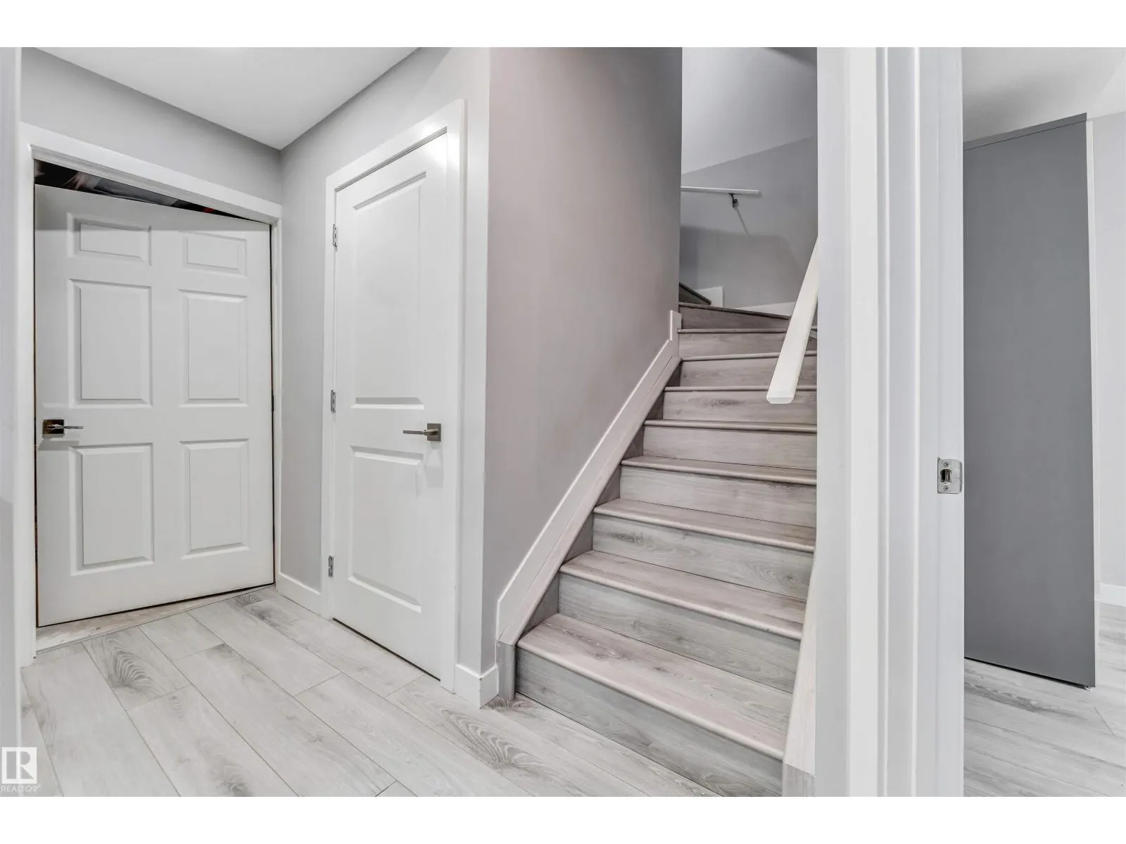 4816 37 ST