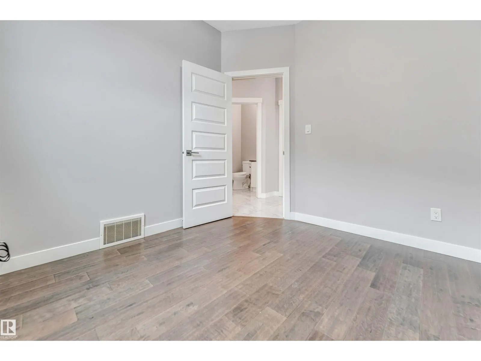 4816 37 ST