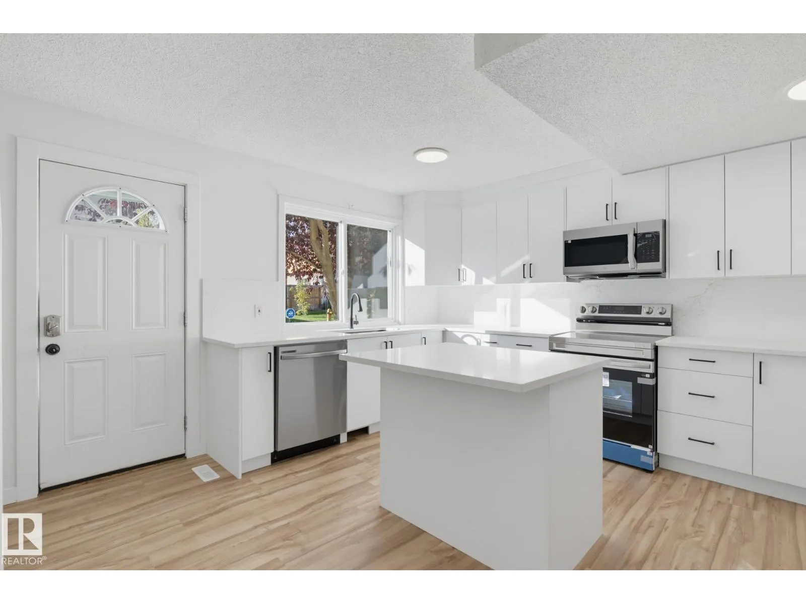 133 WOODSTOCK NW