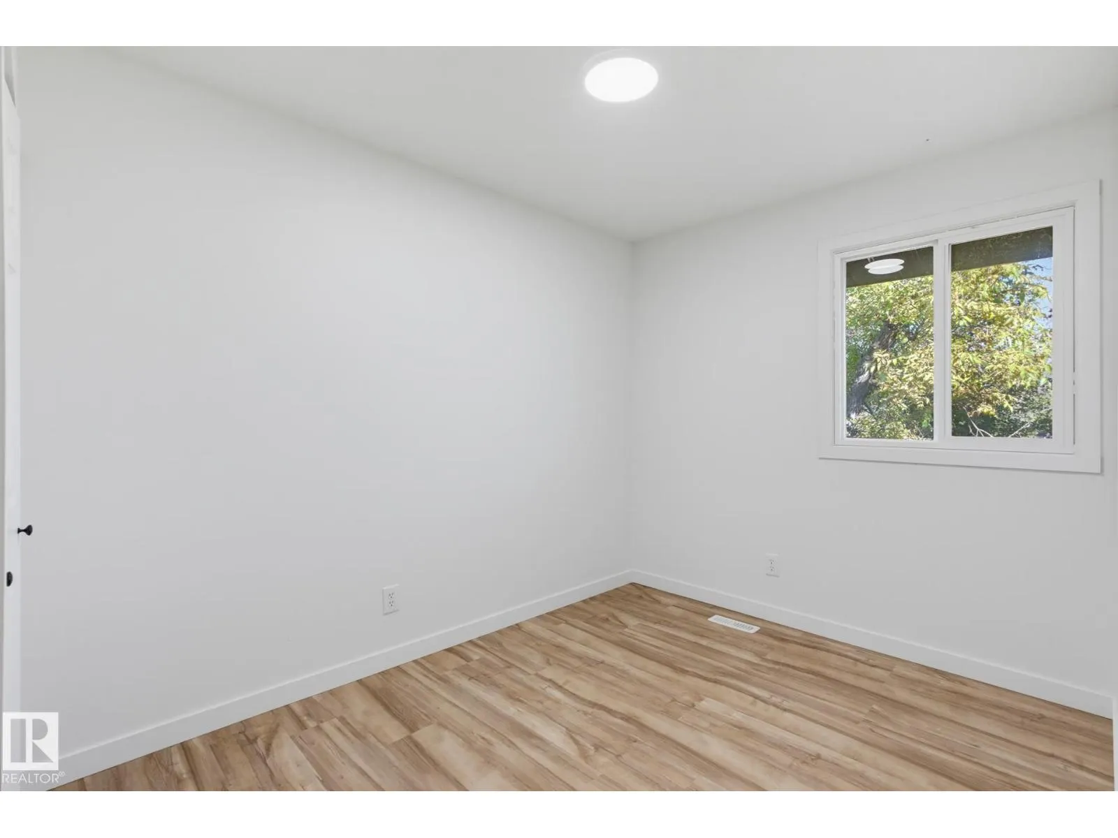 133 WOODSTOCK NW