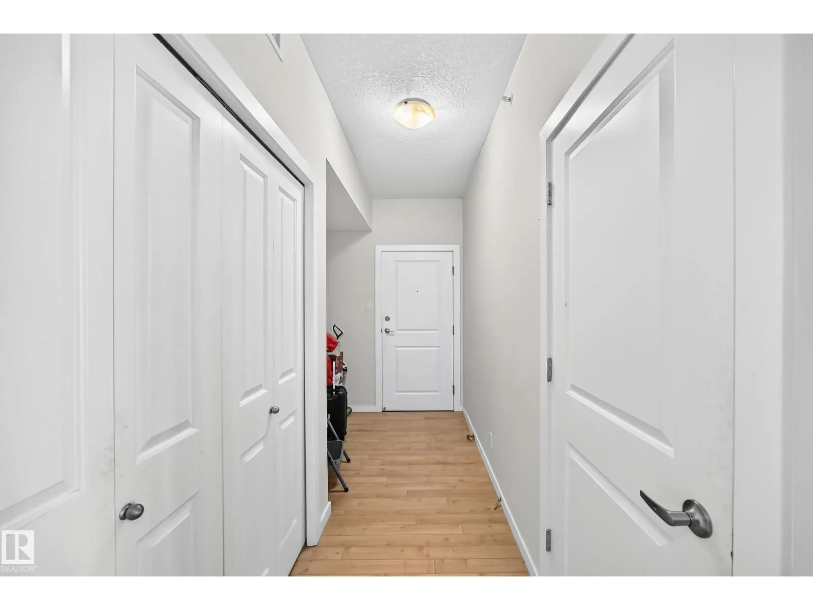 #403 9519 160 AV NW