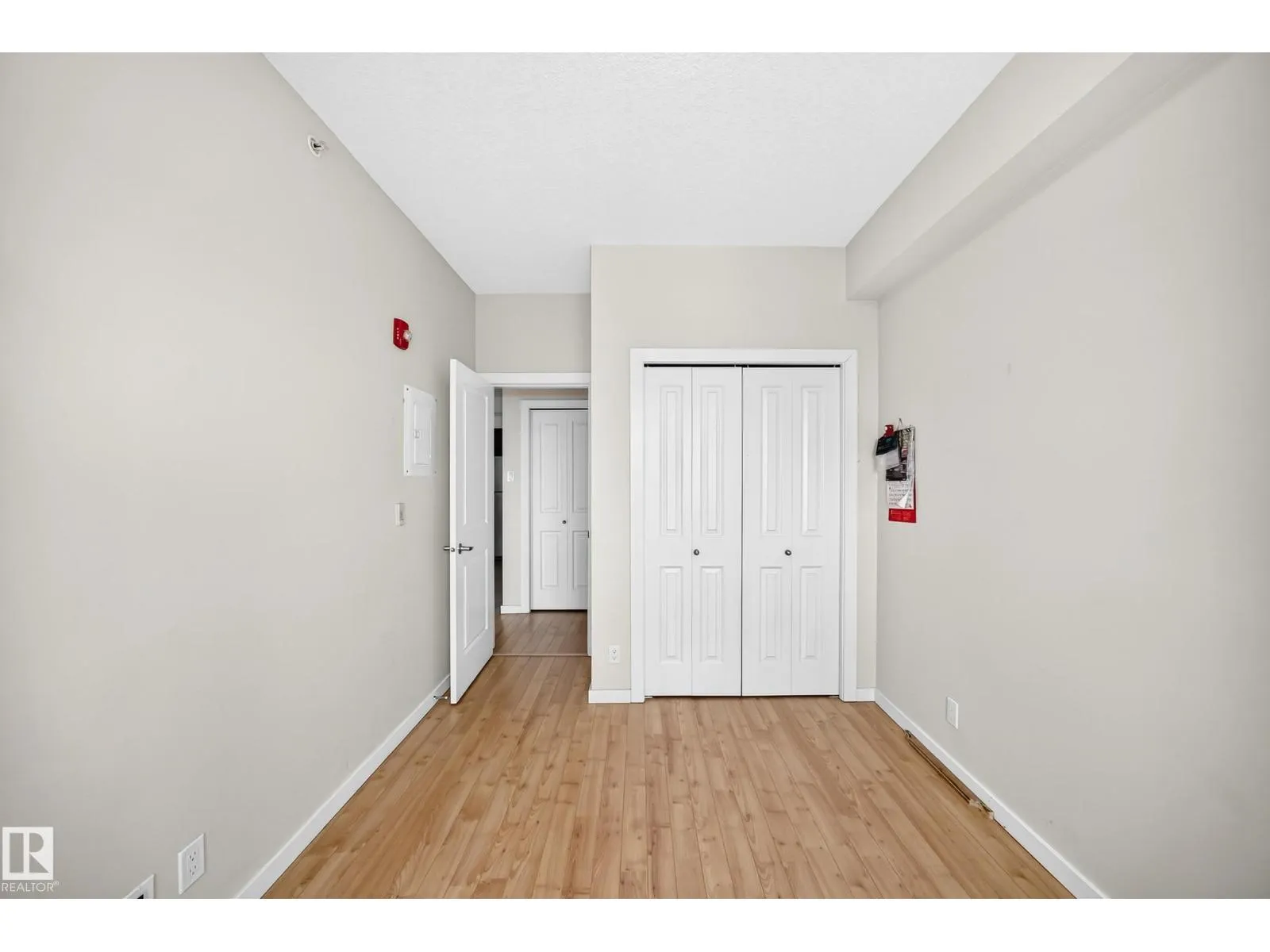 #403 9519 160 AV NW