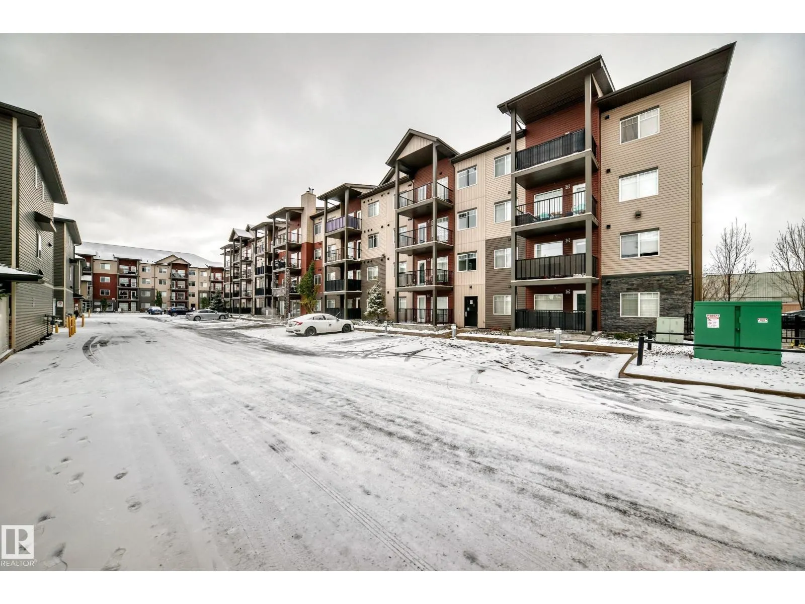 #403 9519 160 AV NW