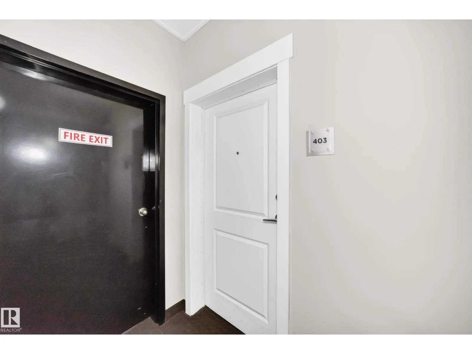 #403 9519 160 AV NW