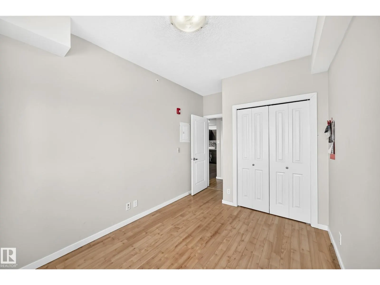 #403 9519 160 AV NW