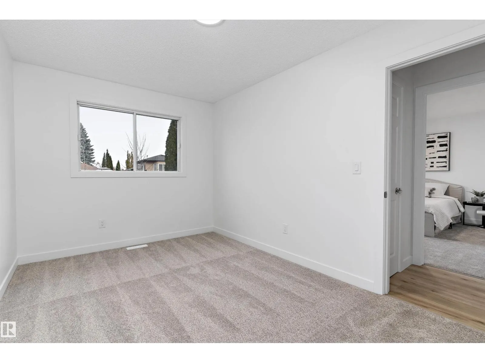 3816 41 AV NW