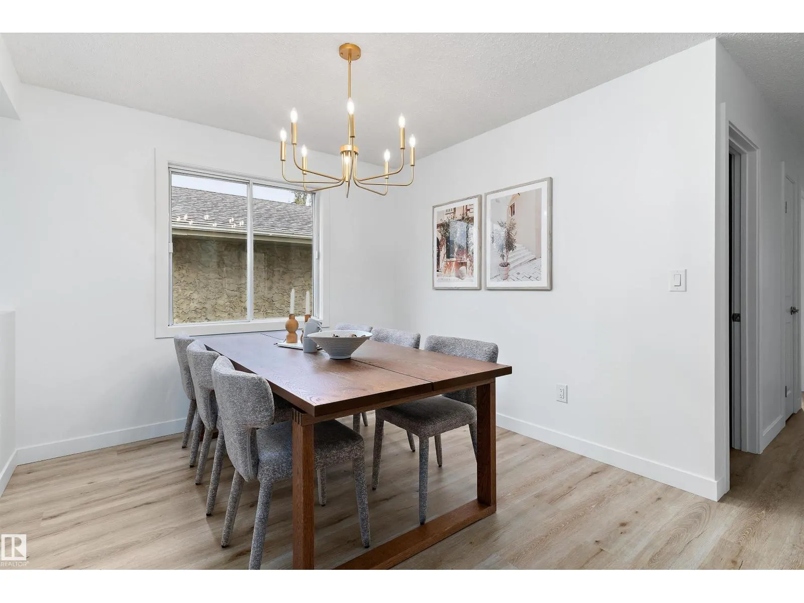 3816 41 AV NW