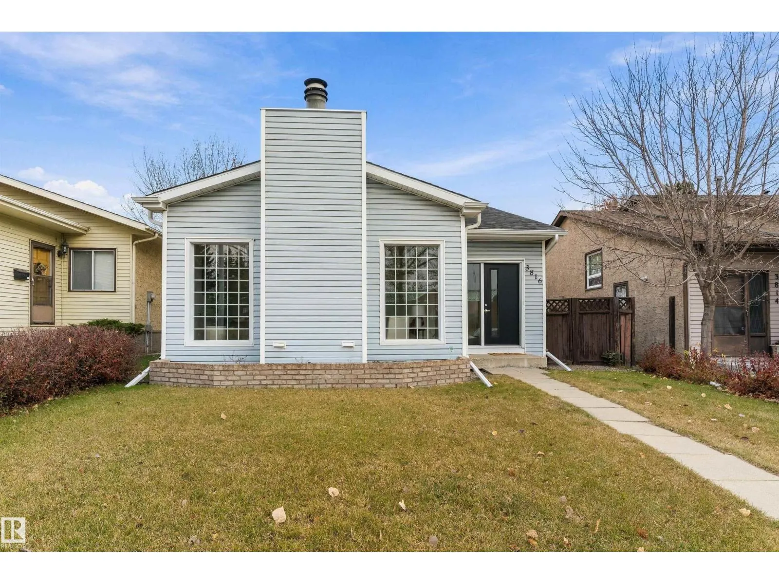 3816 41 AV NW