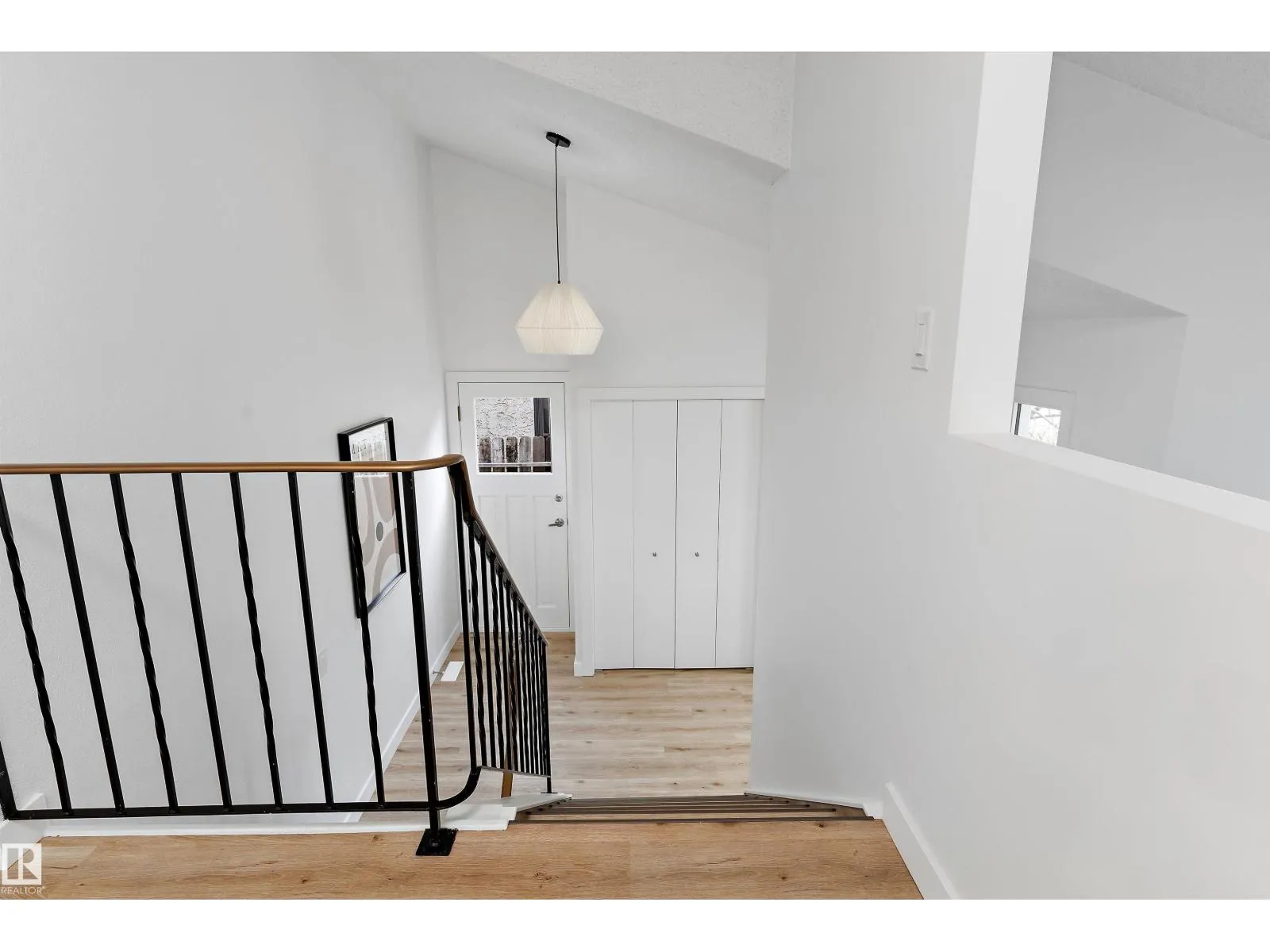 3816 41 AV NW