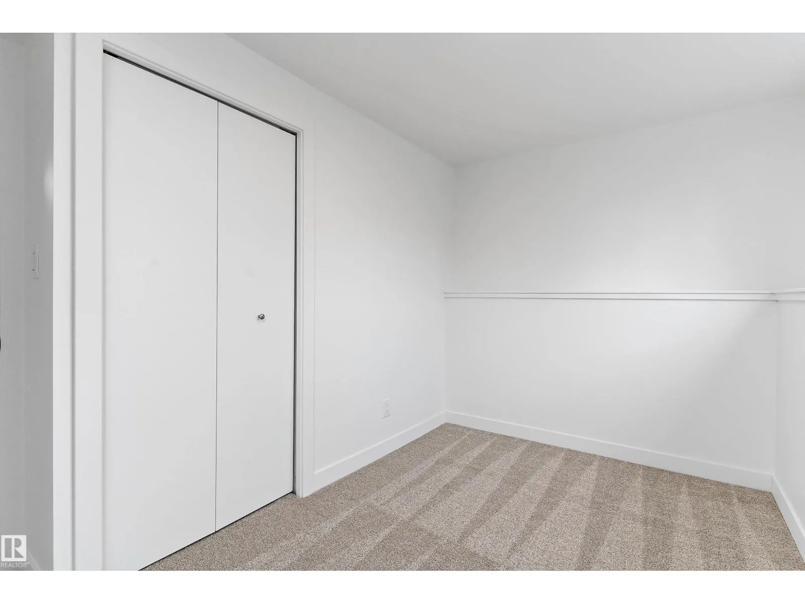 3816 41 AV NW