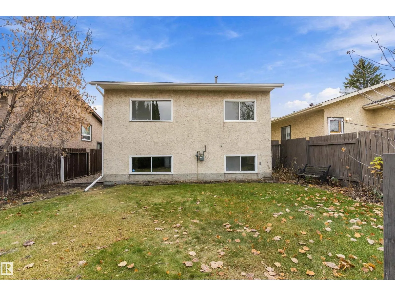 3816 41 AV NW