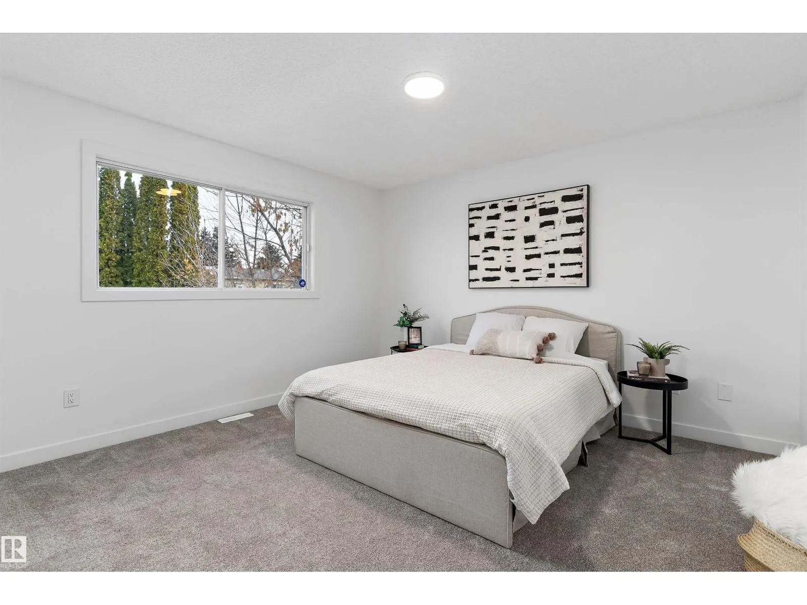3816 41 AV NW