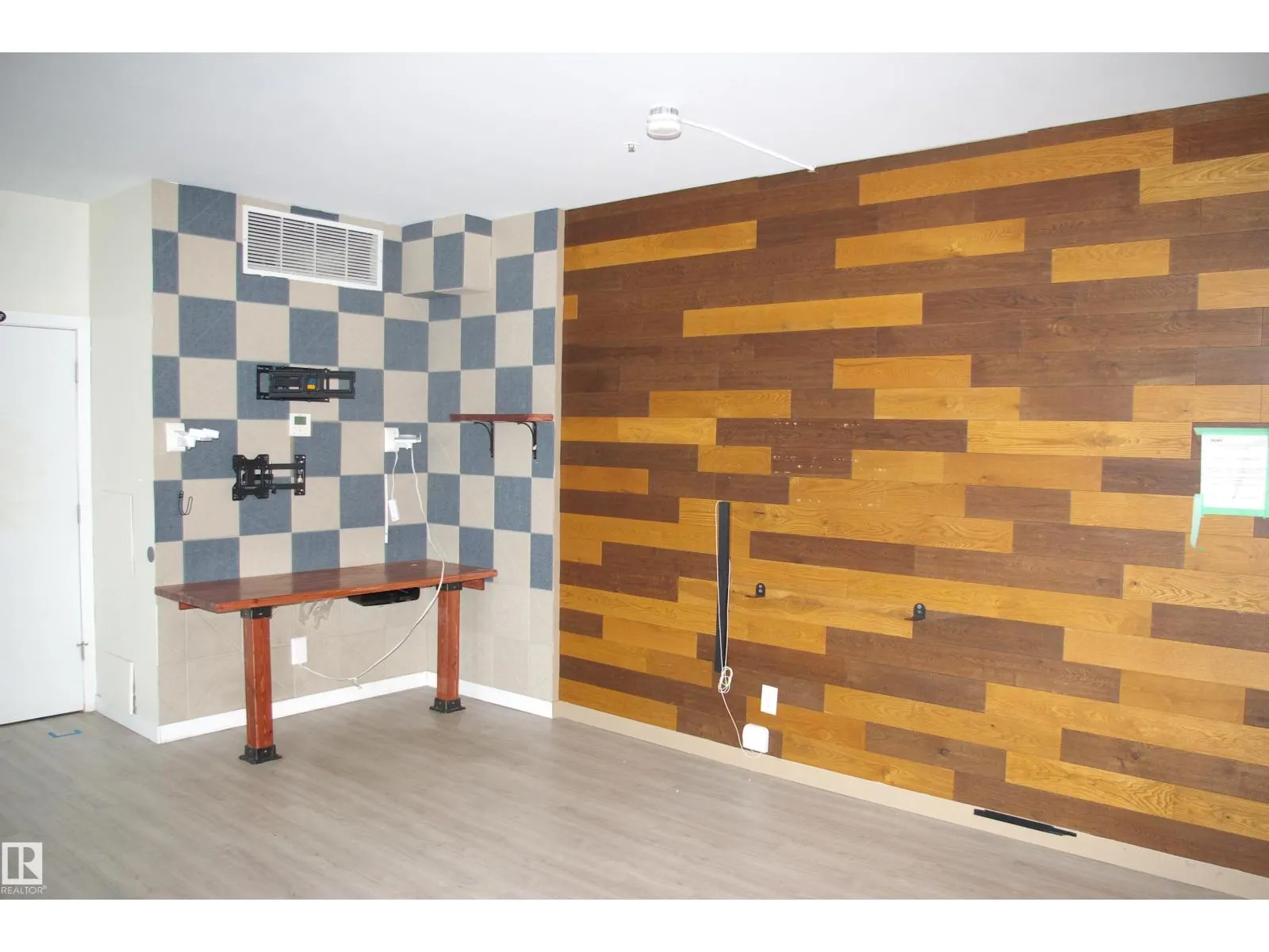 #502 10105 109 ST NW