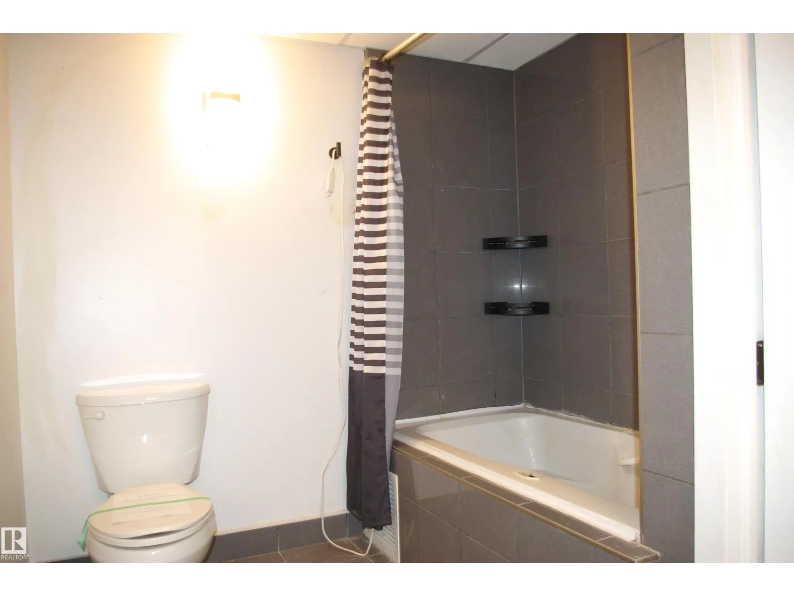 #502 10105 109 ST NW
