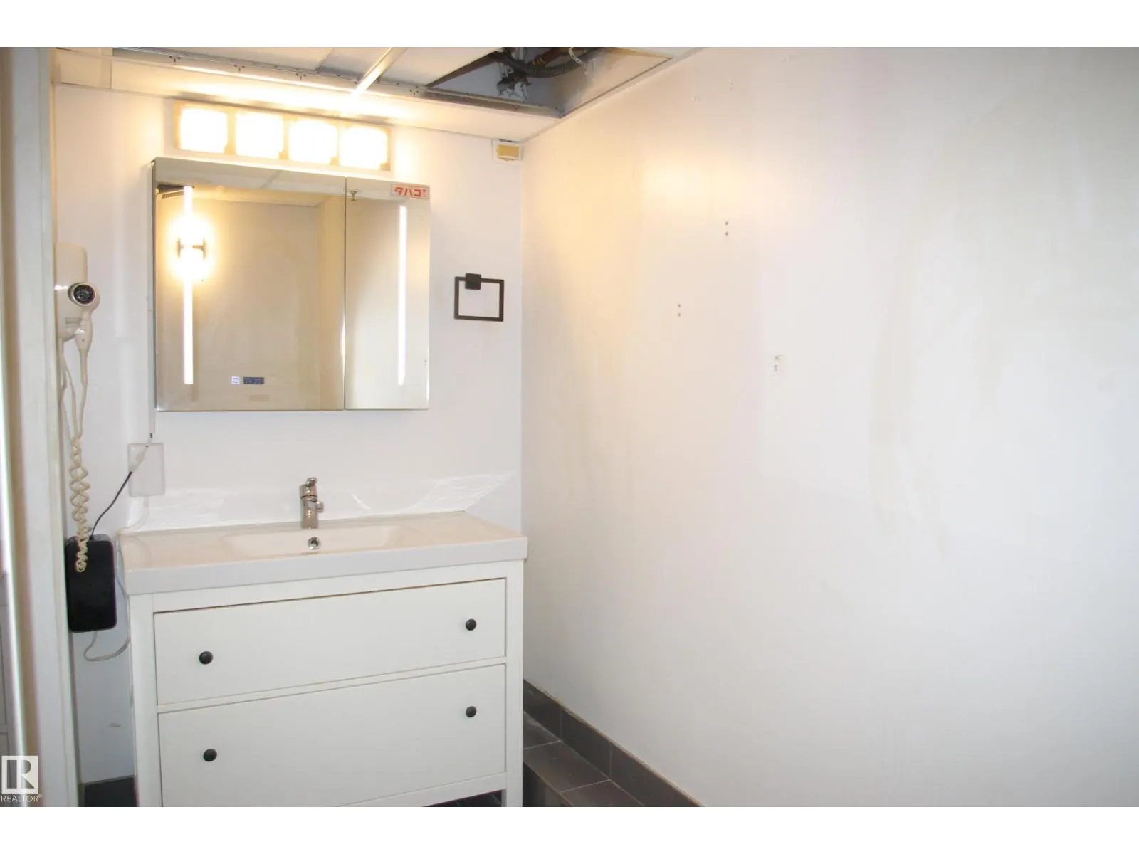 #502 10105 109 ST NW