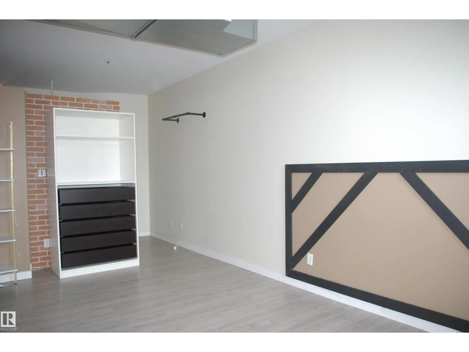 #502 10105 109 ST NW
